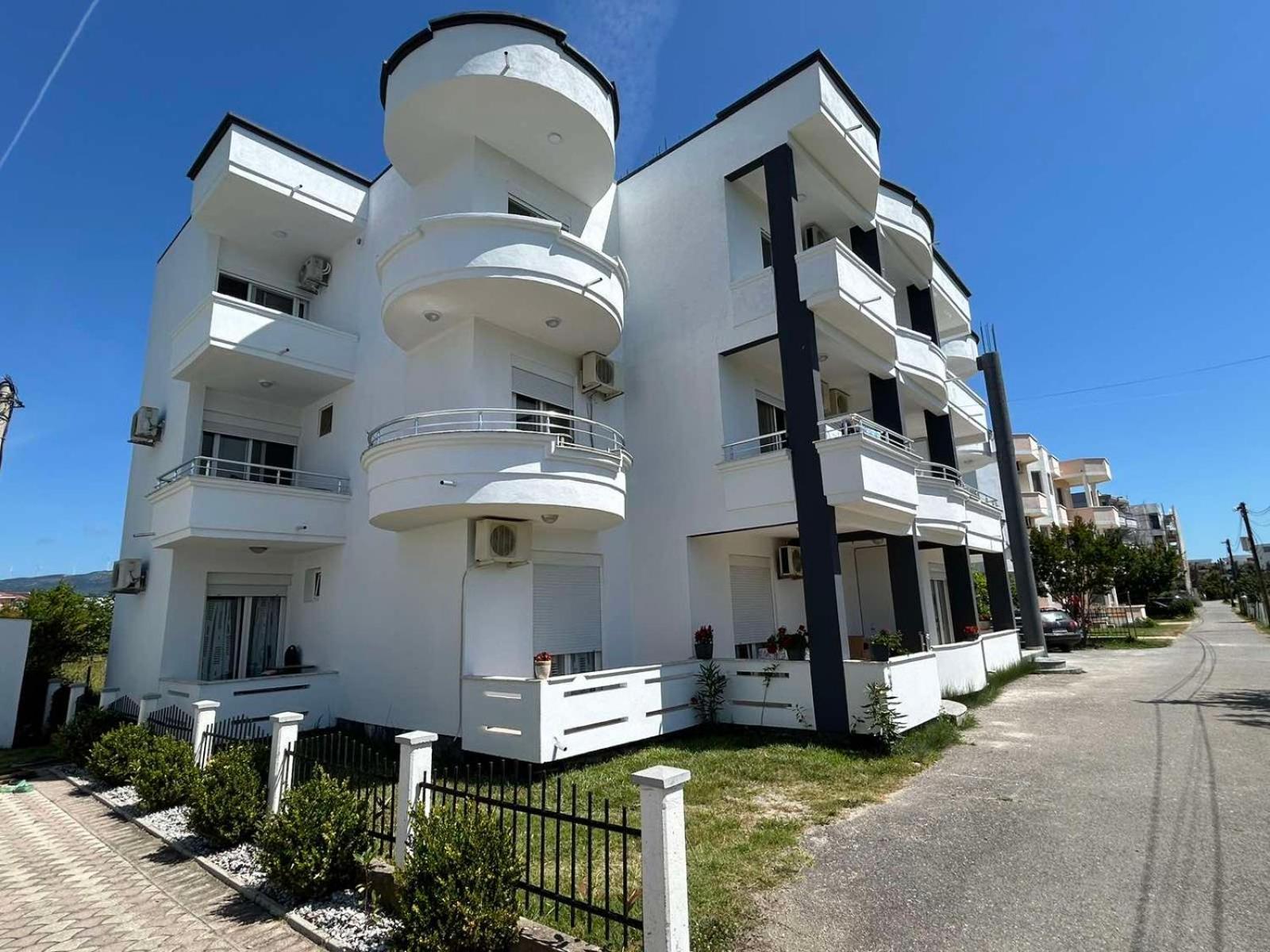 Apartmani Agovic 울친 외부 사진