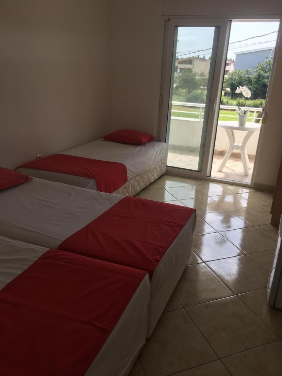 Apartmani Agovic 울친 외부 사진